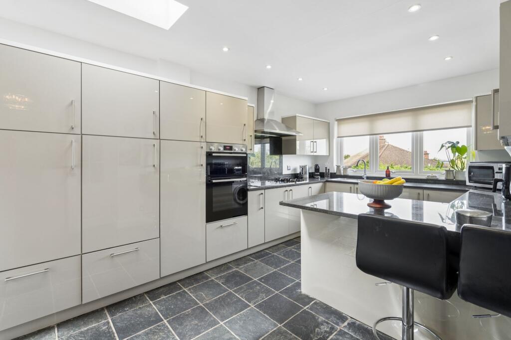 House in Watford - View 3
