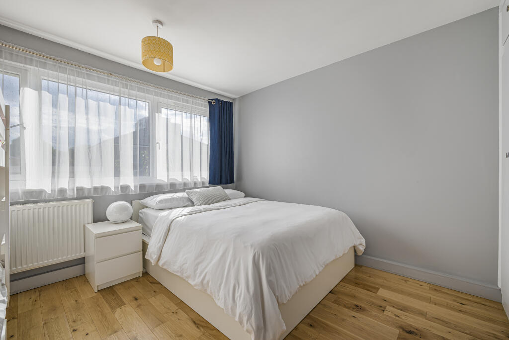 Apartment in London - More