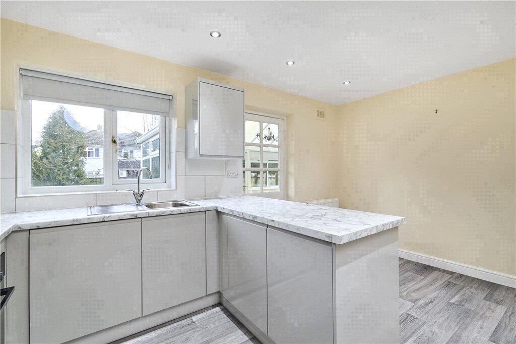 St. Helens Way, Leeds, West Yorkshire, LS16 photo 4
