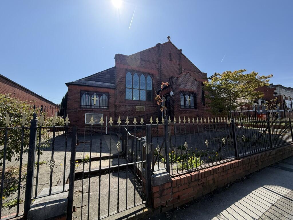 Main image of property: Deane United Reform Church, 385 Wigan Road, Bolton, Lancashire, BL3 4QJ