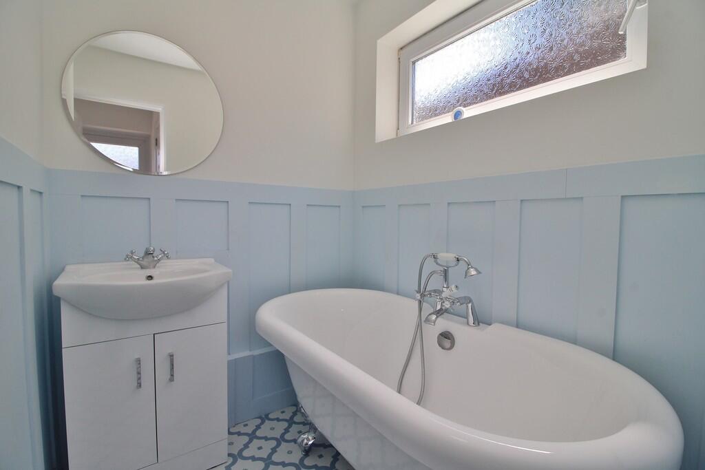 House in Havant, West Leigh - View 5