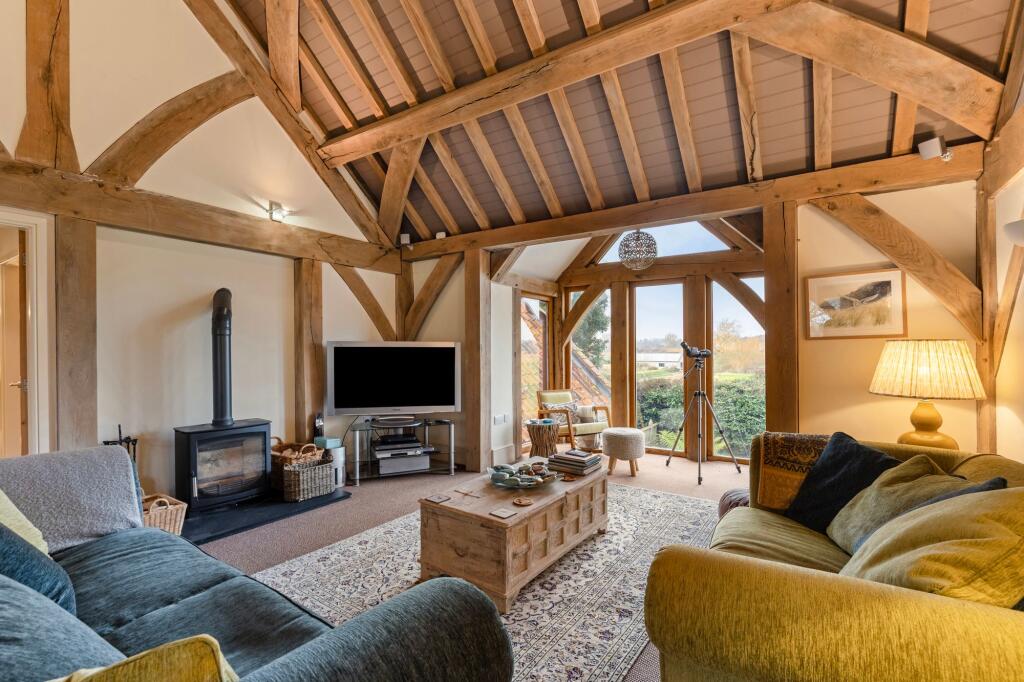 An Exceptional Coastal Residence in Cley photo 2