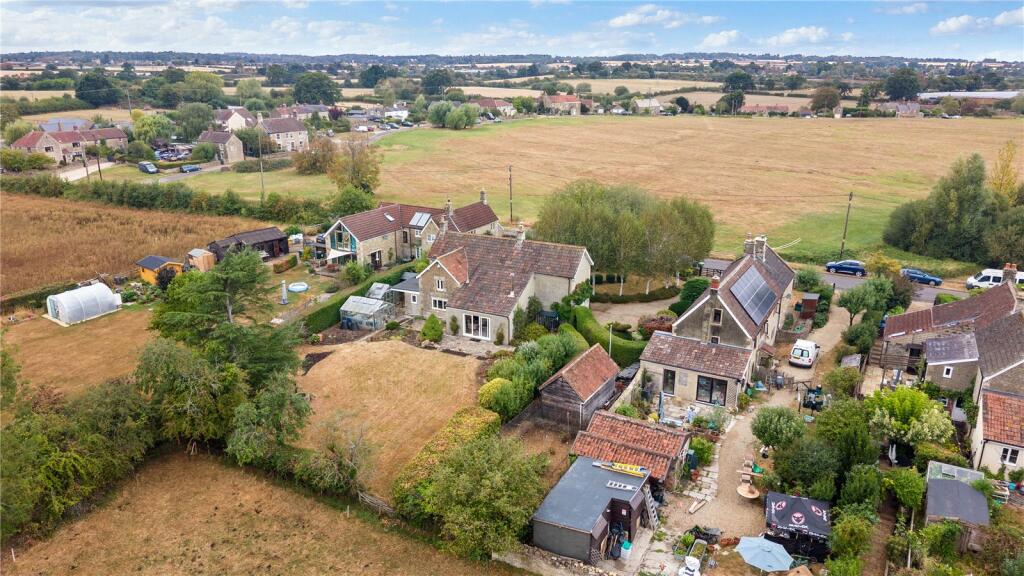 House in Swindon, Broughton Gifford - View 2