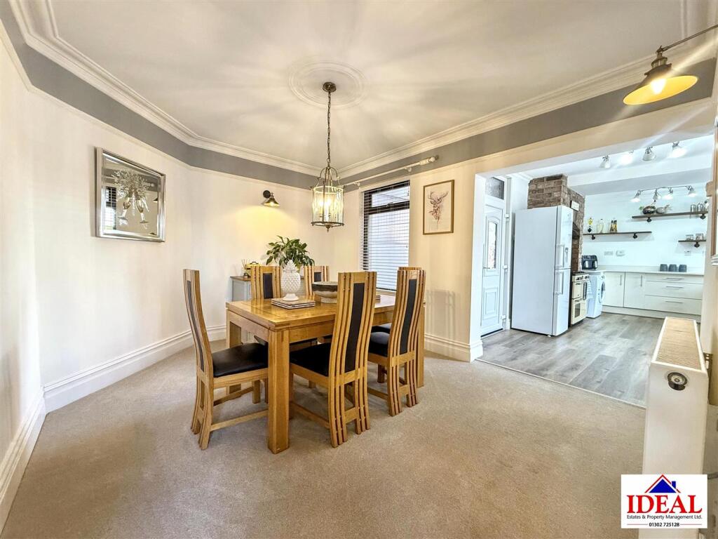 House in Doncaster - View 4