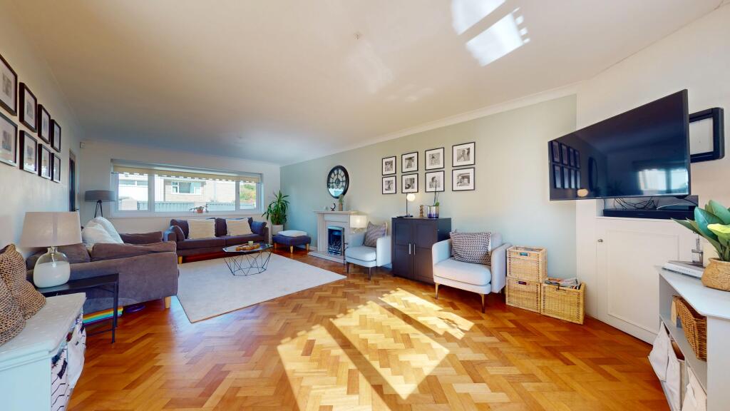 Cotswold Avenue, Lisvane, Cardiff photo 3
