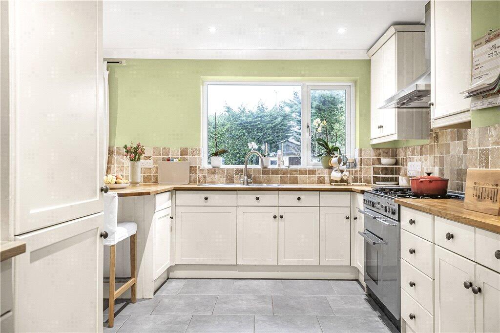 House in Woking, Maybury, Old Woking - View 3