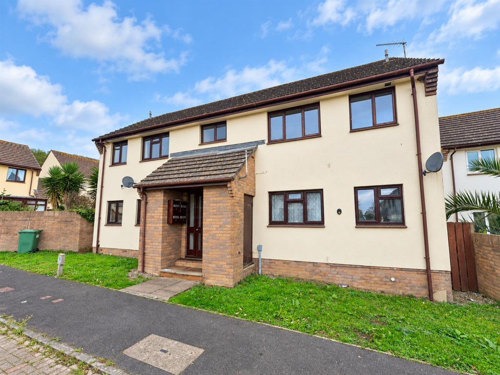 2-bed flat on Ridgeway Avenue, Westward Ho!, £139,950