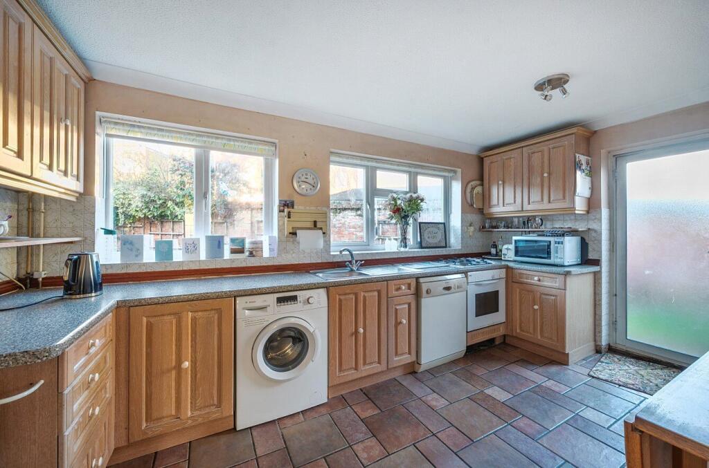 Elstow Road, Kempston, Bedford, Bedfordshire, MK42 photo 3
