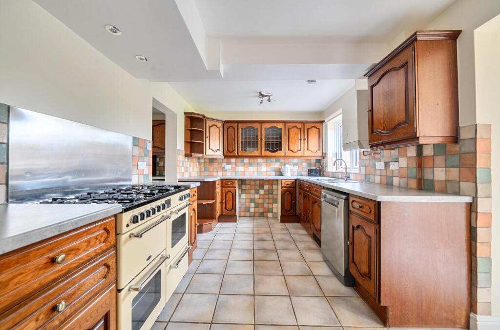 Glebe Way, Corsham - View 3