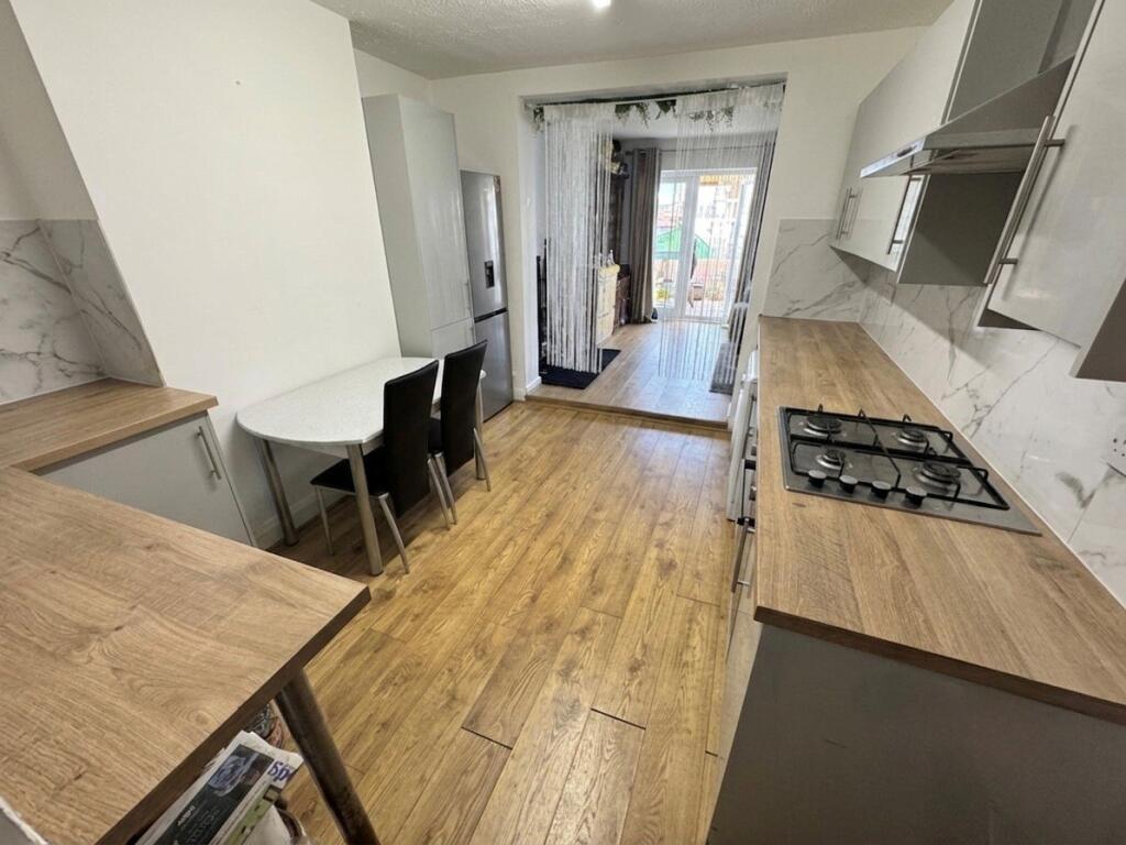 House in London - View 4