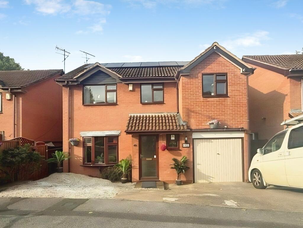 Main image of property: Poplar Avenue, Nottinghamshire, Sherwood Nottingham, NG5