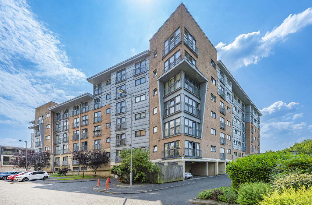 Main image of property: Flat 5/1, 1 Barrland Court, Glasgow, G41