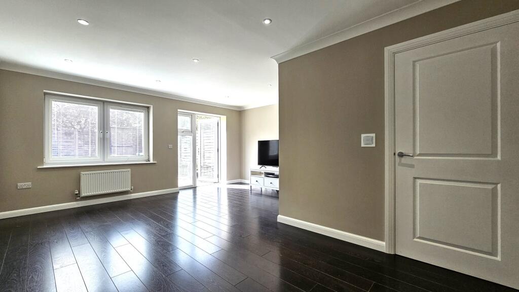 House in Dartford - View 3