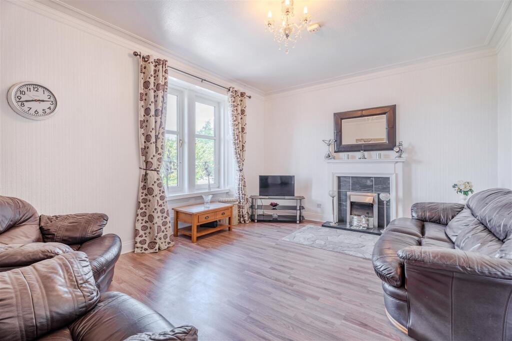 Apartment in Motherwell, North Lanarkshire - View 2