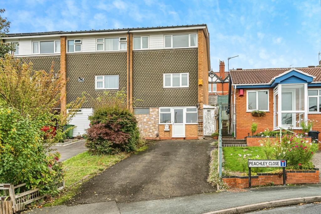 Main image of property: Hunnington Crescent, Halesowen, West Midlands, B63