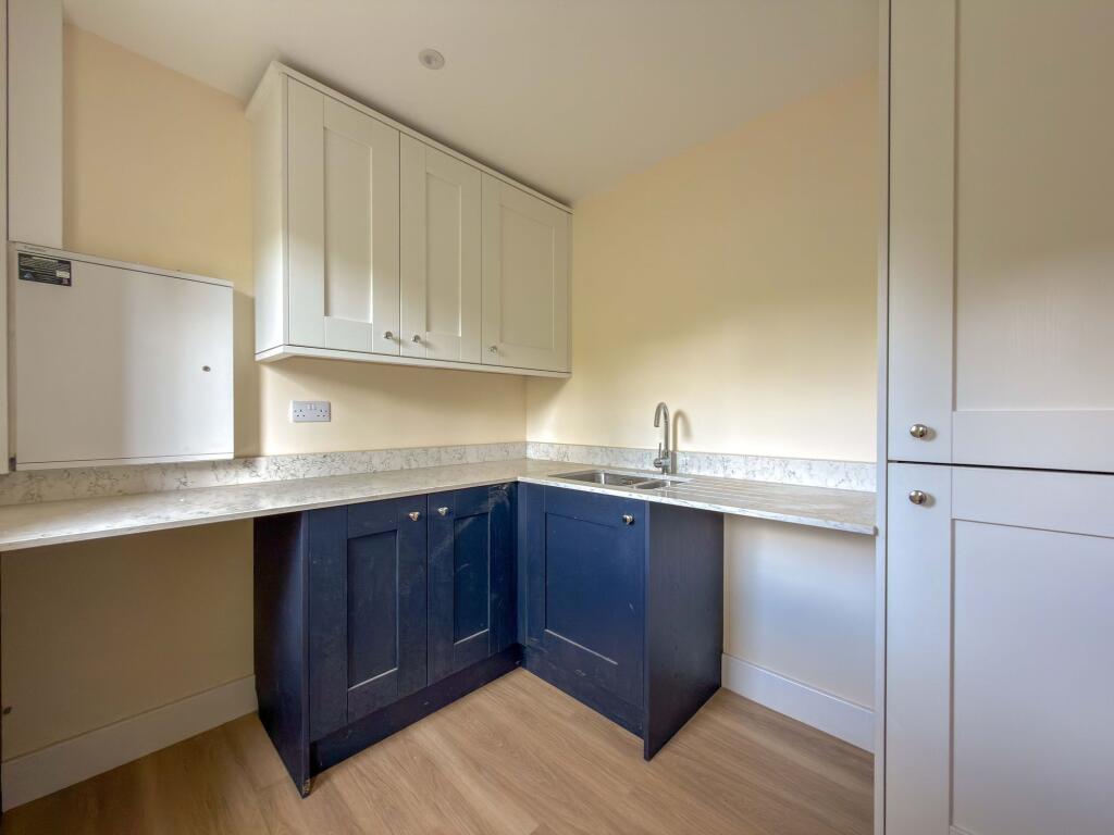 House in Hinckley and Bosworth, Burbage - More