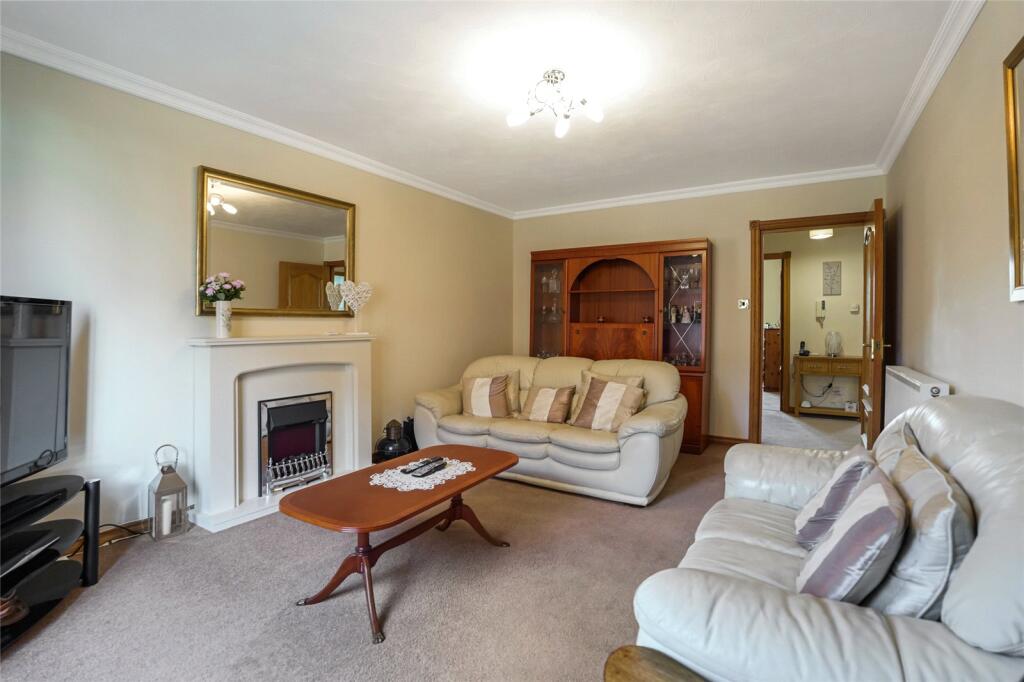 Apartment in Kirkcaldy, Pathhead - More