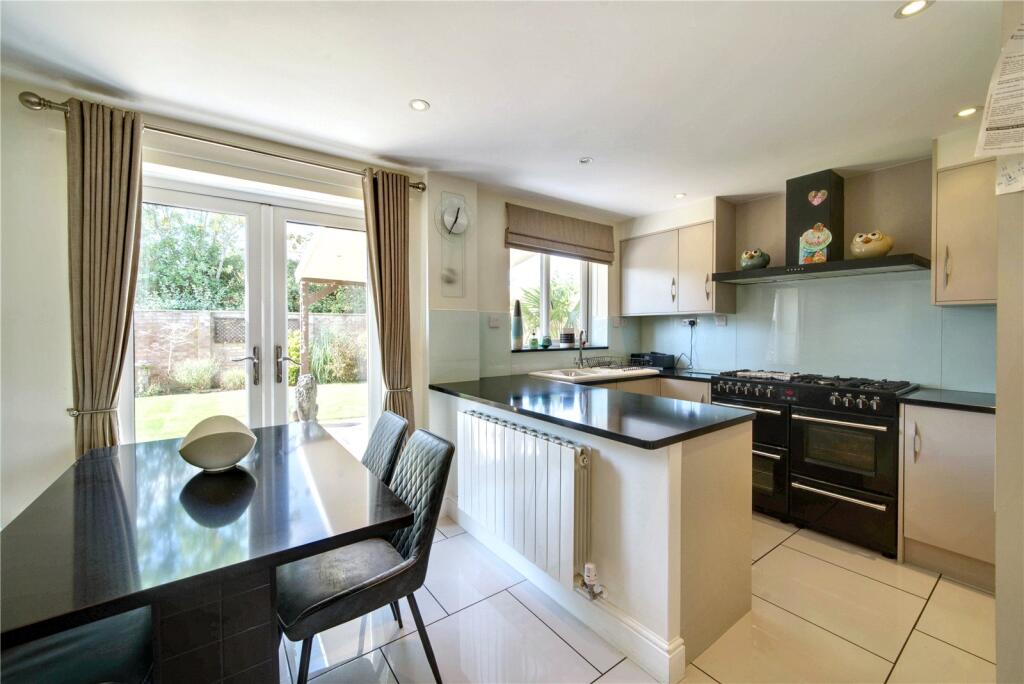 House in Worcester, St Peters, St. Peter the Great County - View 2