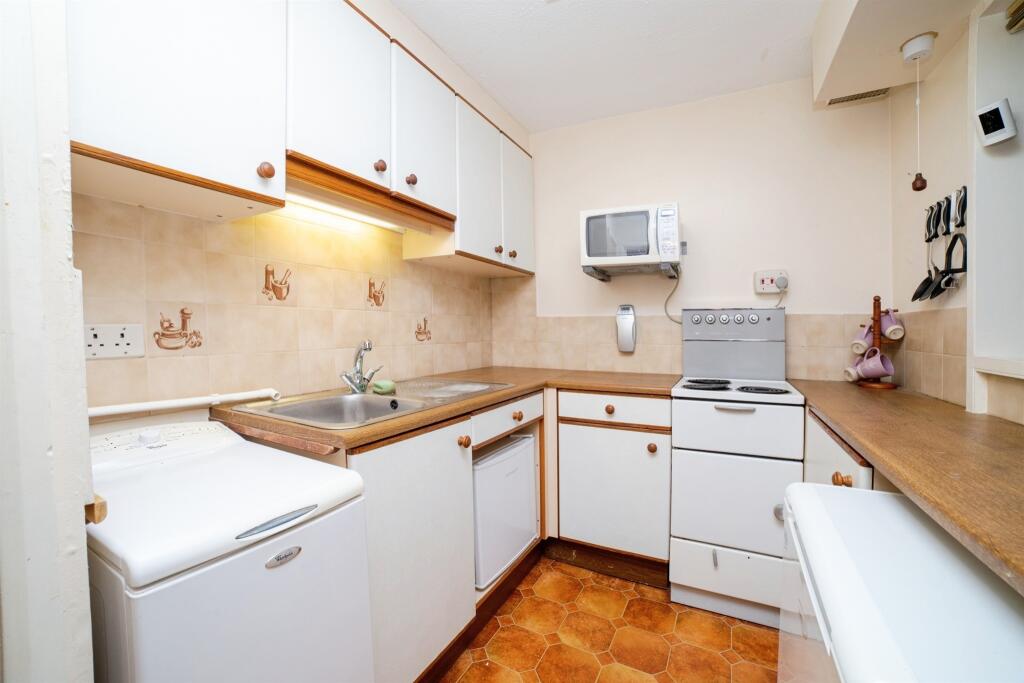 Norbury Close, Allestree, Derby photo 4