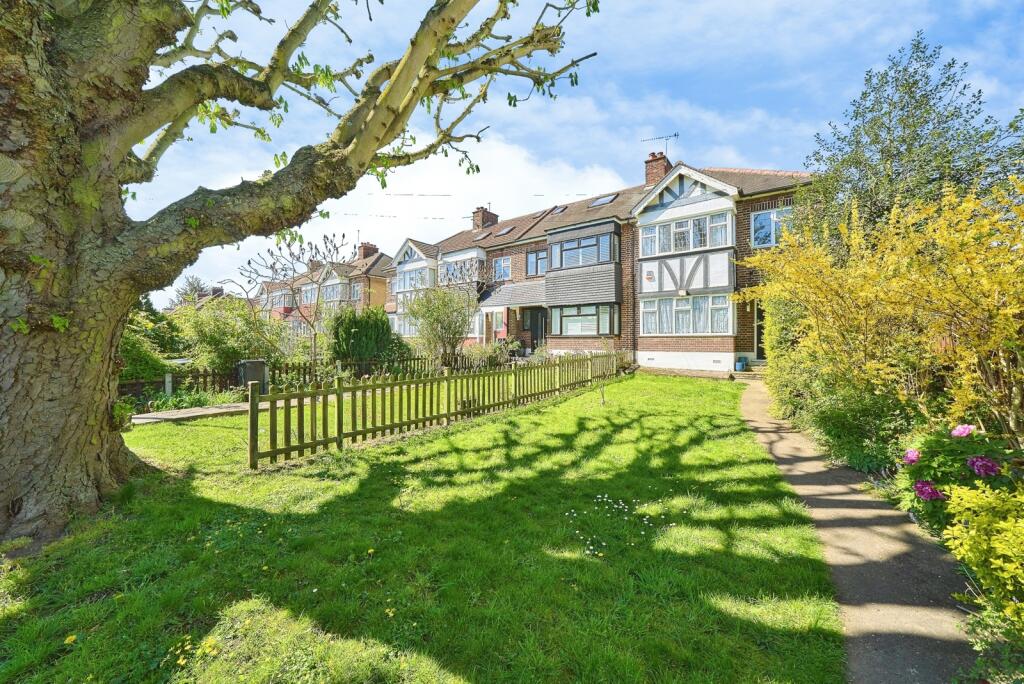 Main image of property: Chigwell Road, Woodford Green, IG8