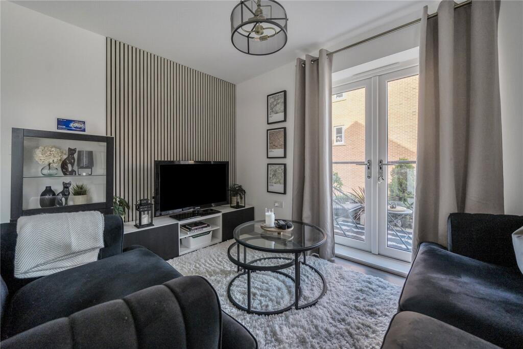 Apartment in Waverley, Catteshall, Godalming - View 3