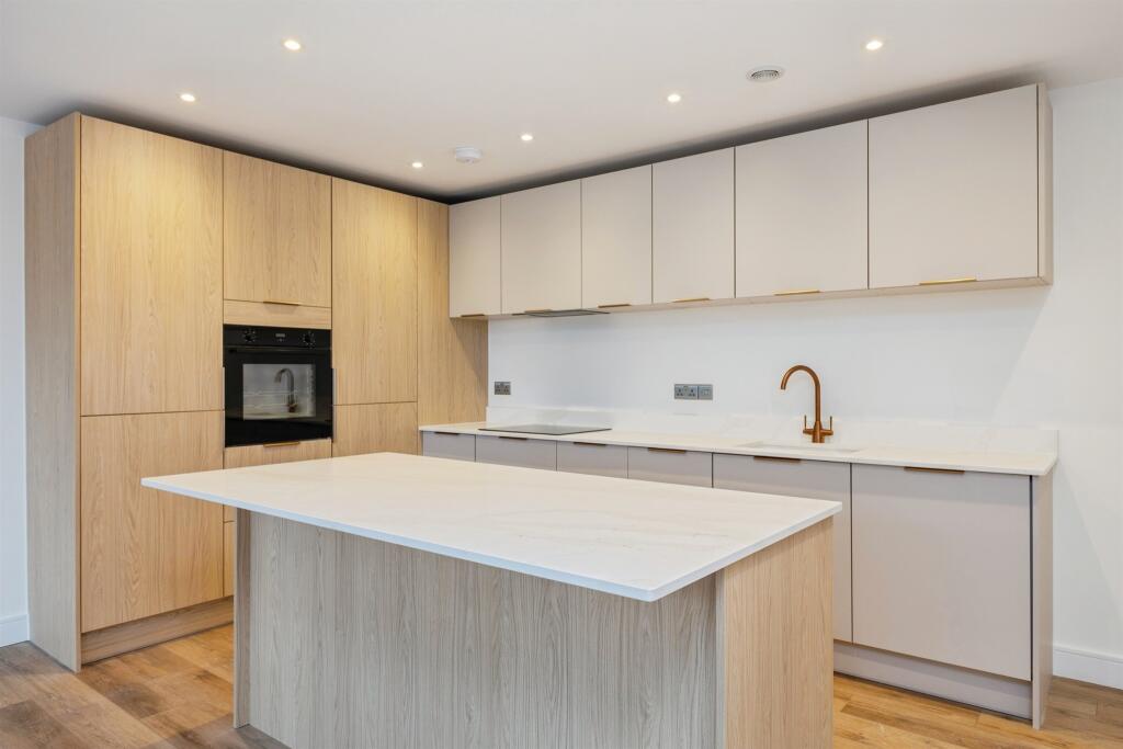 Apartment in Torquay - View 4