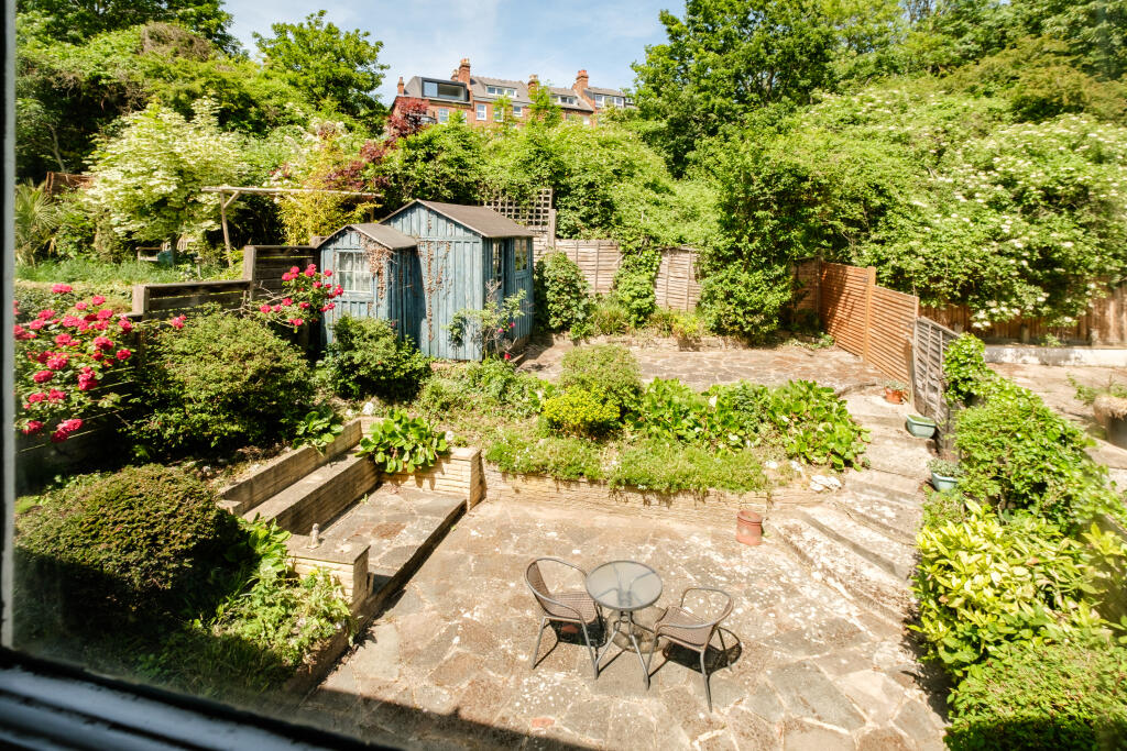House in London - View 4