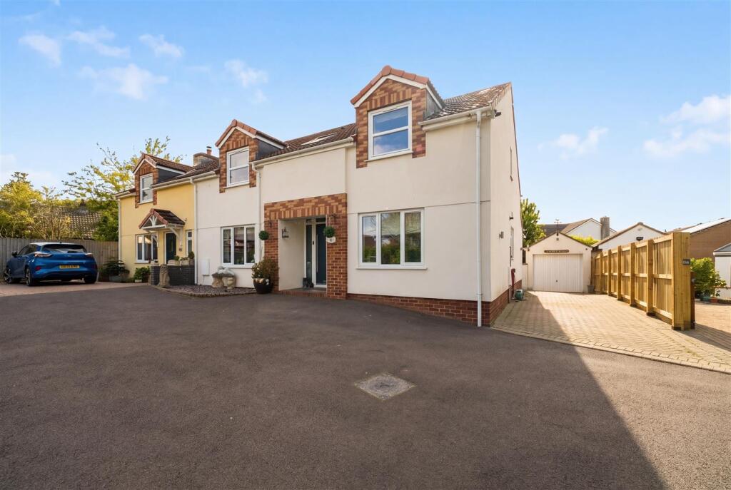Main image of property: Union Street, Nailsea, BS48