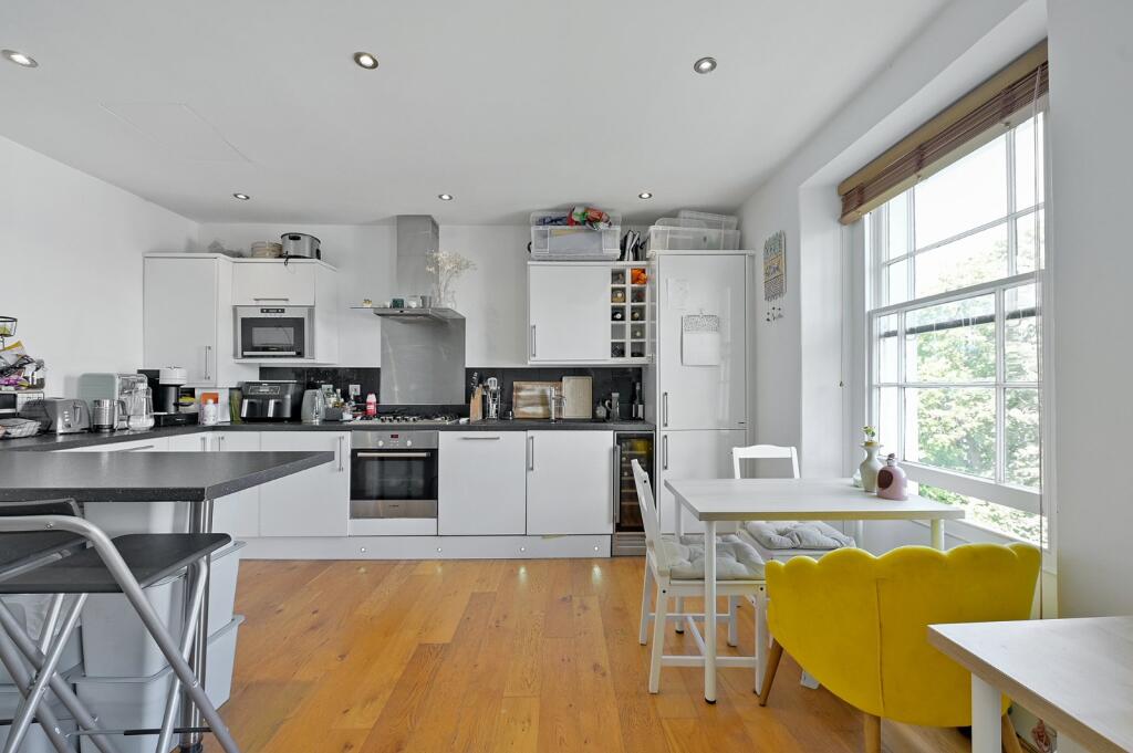 Apartment in Bristol - View 5