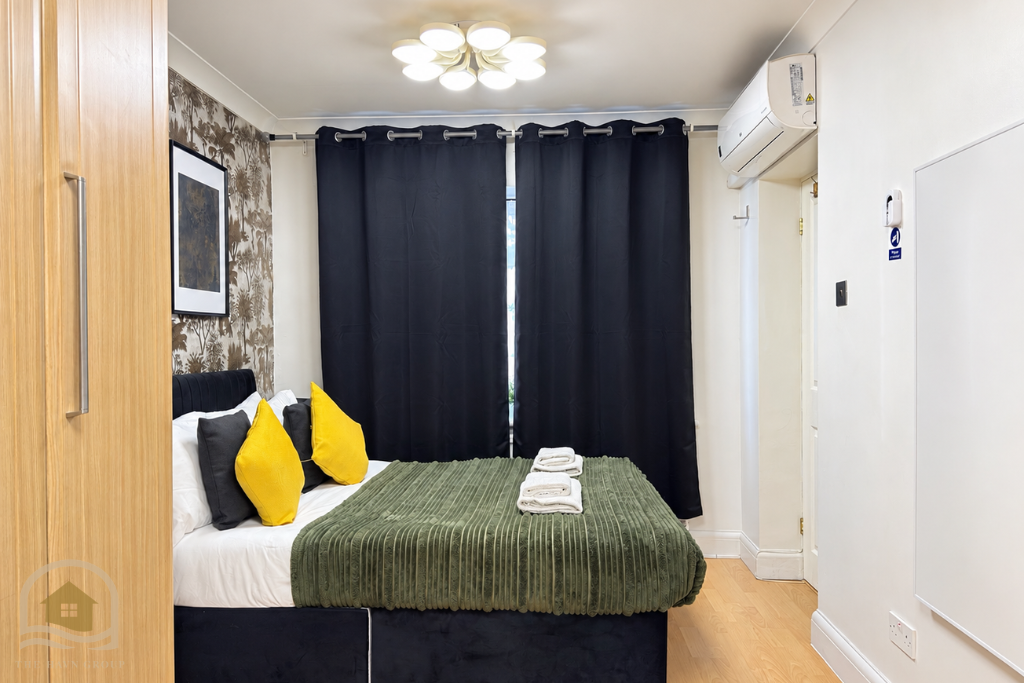 House in Southall - View 4