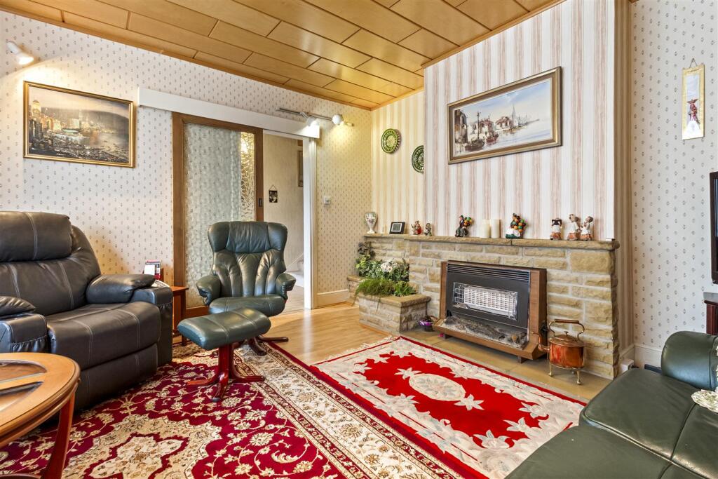 Woodlea Road, Worthing - View 4