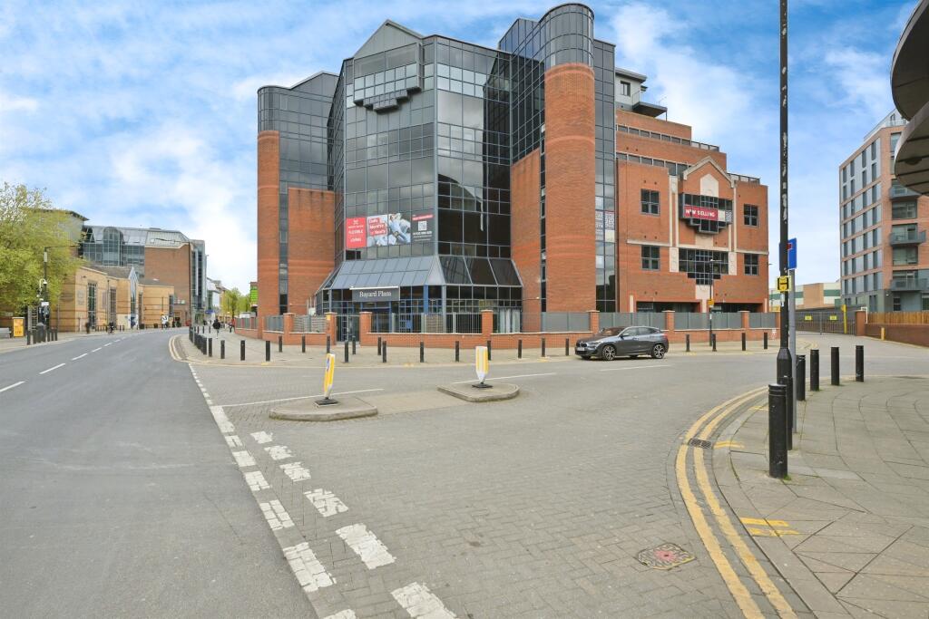 2-bed apartment on Broadway, Peterborough, £194,950
