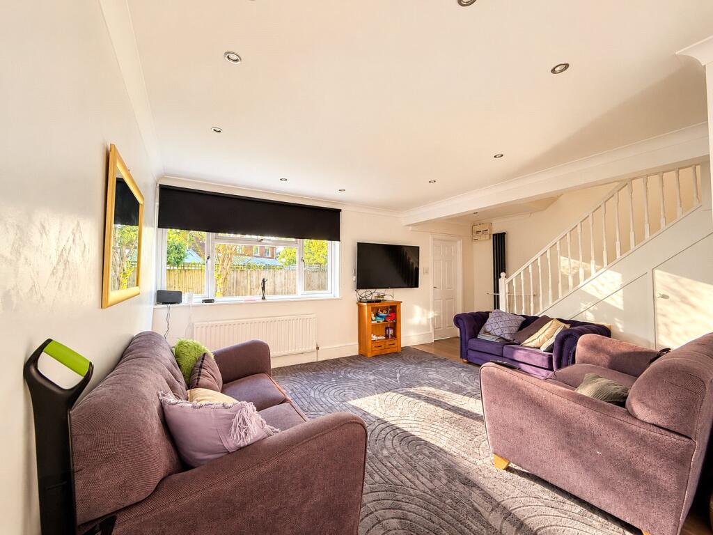 House in Bromley - View 3