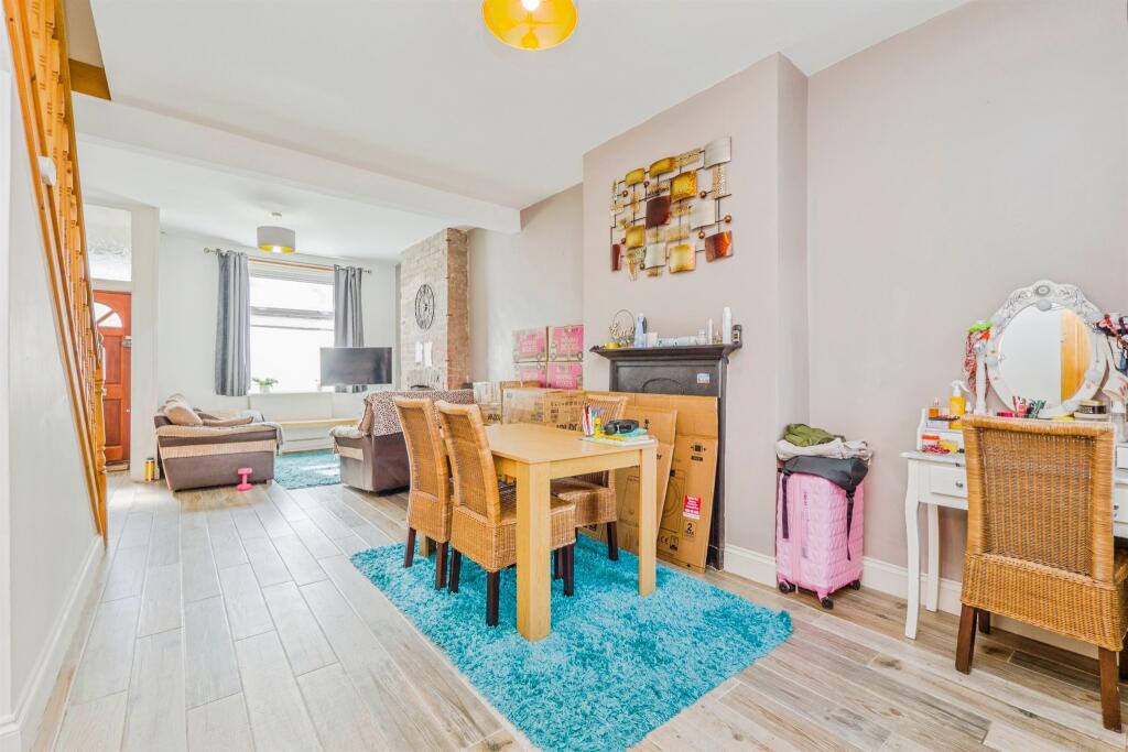 House in Cardiff, Tredegarville, Roath - View 4