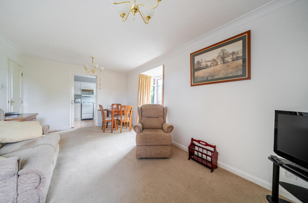 Apartment in London, London Borough of Bromley - View 3