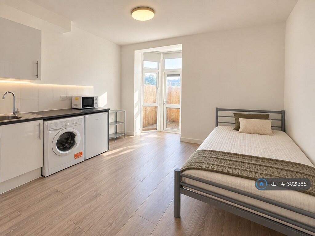 Main image of property: Cairnfield Avenue, London, NW2