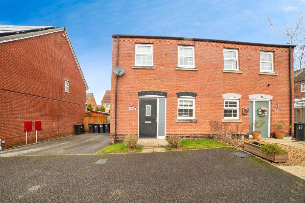 2-bed semi-detached on Parkland View, Huthwaite, Sutton-in-Ashfield, Nottinghamshire, NG17, £160,000