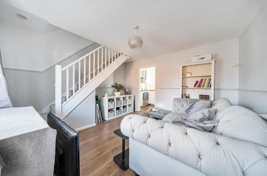 House in Wellington, Westford - View 4