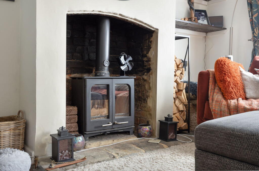 Southgate, Devizes, SN10 5BY photo 4