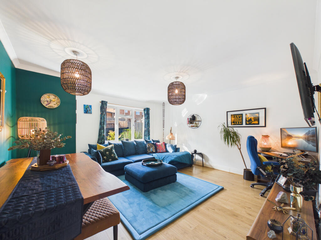 Apartment in Marlow, Buckinghamshire - View 5