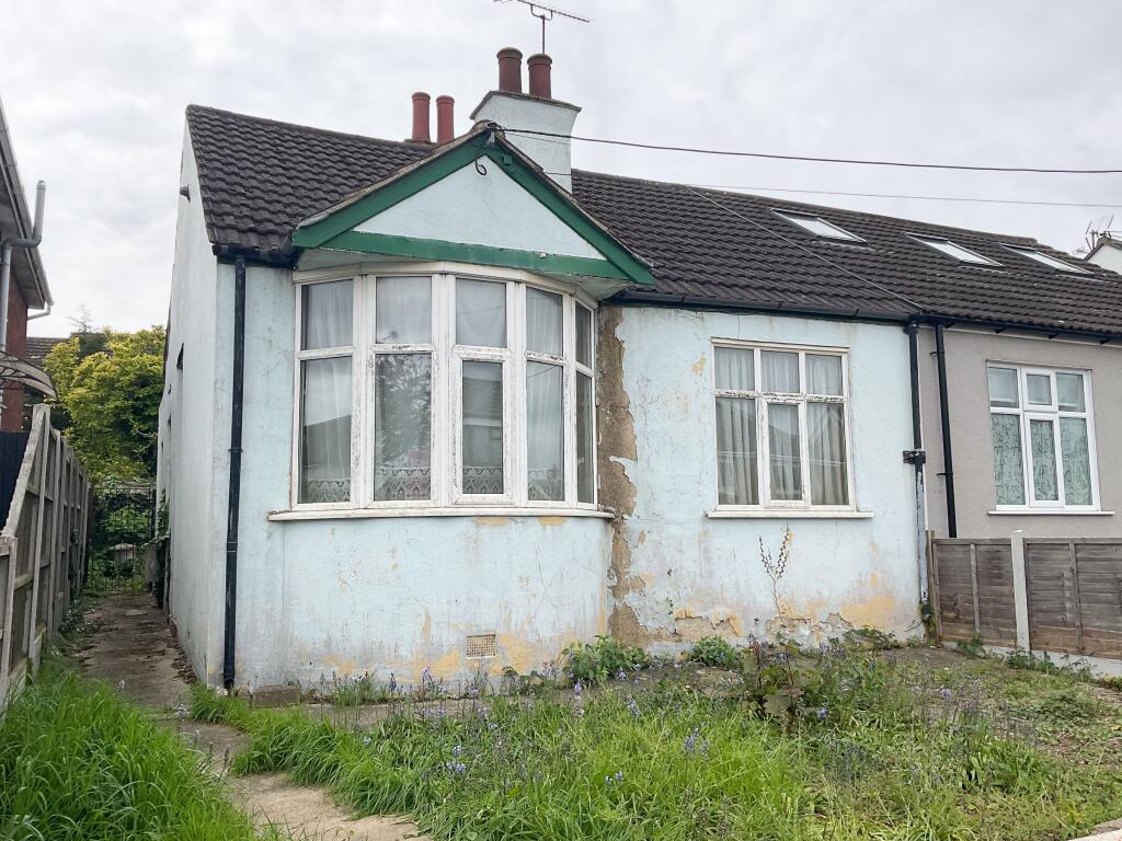 Main image of property: The Crescent, Benfleet