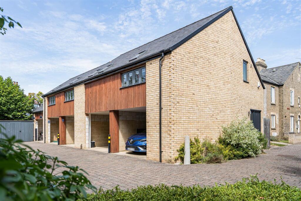 Main image of property: Austin Court, Cambridge, CB4