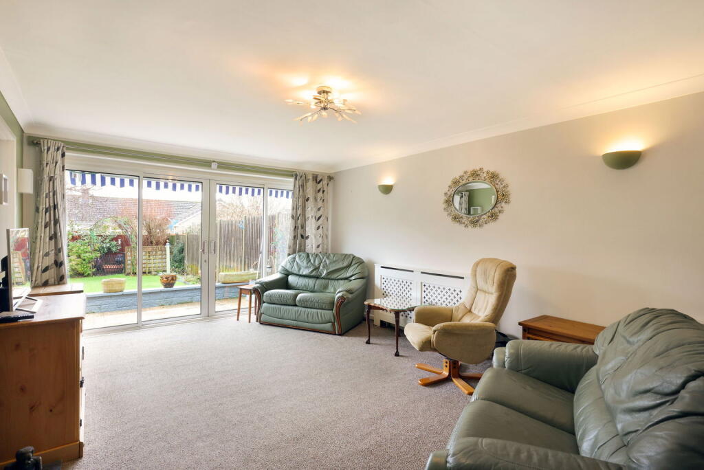 Willow Road,Charlton Kings,Cheltenham,GL53 8PH photo 2