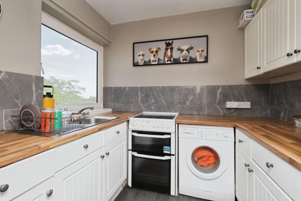 Apartment in Brighton - View 5