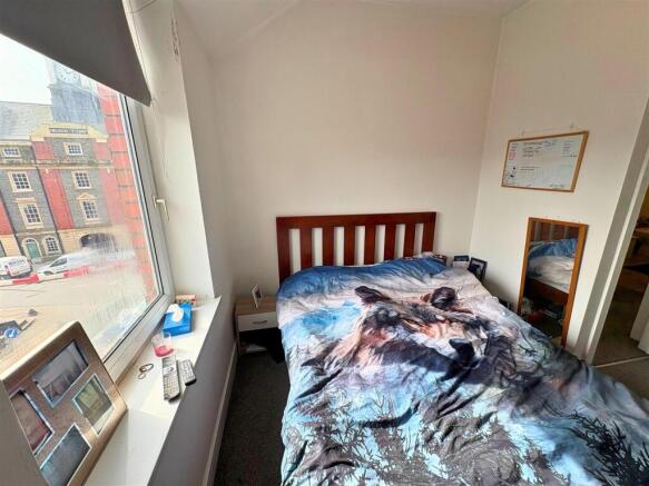 Bedroom b (edit).jpg
