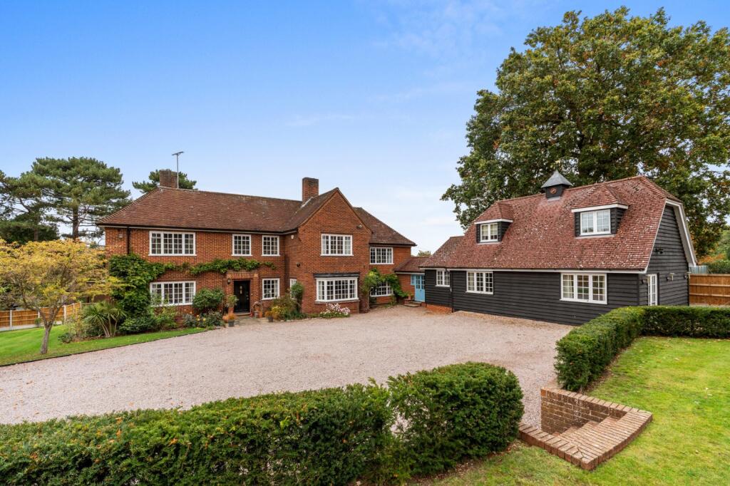 Main image of property: Highfield Drive, Lexden, Colchester, Essex, CO3