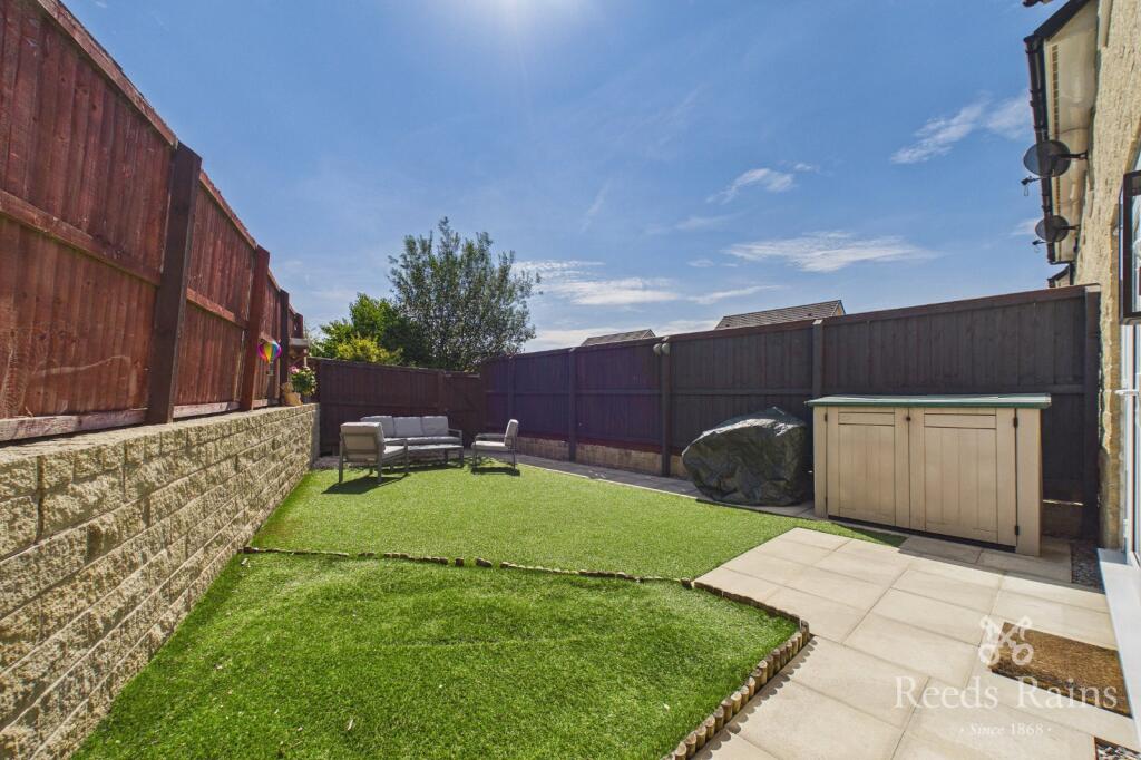 Fields Farm Road, Hyde, Greater Manchester, SK14 photo 3
