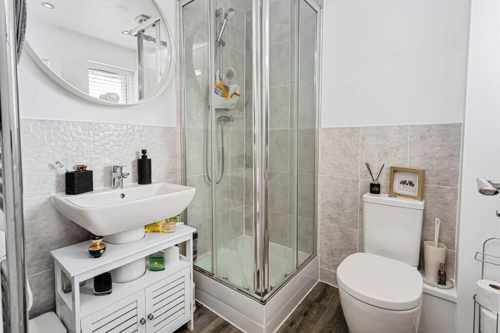 House in Mid Sussex, World's End, Burgess Hill - More