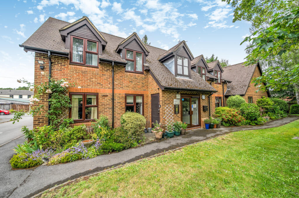 Main image of property: Pinewood Court, Pinewood Hill, Fleet, Hampshire, GU51