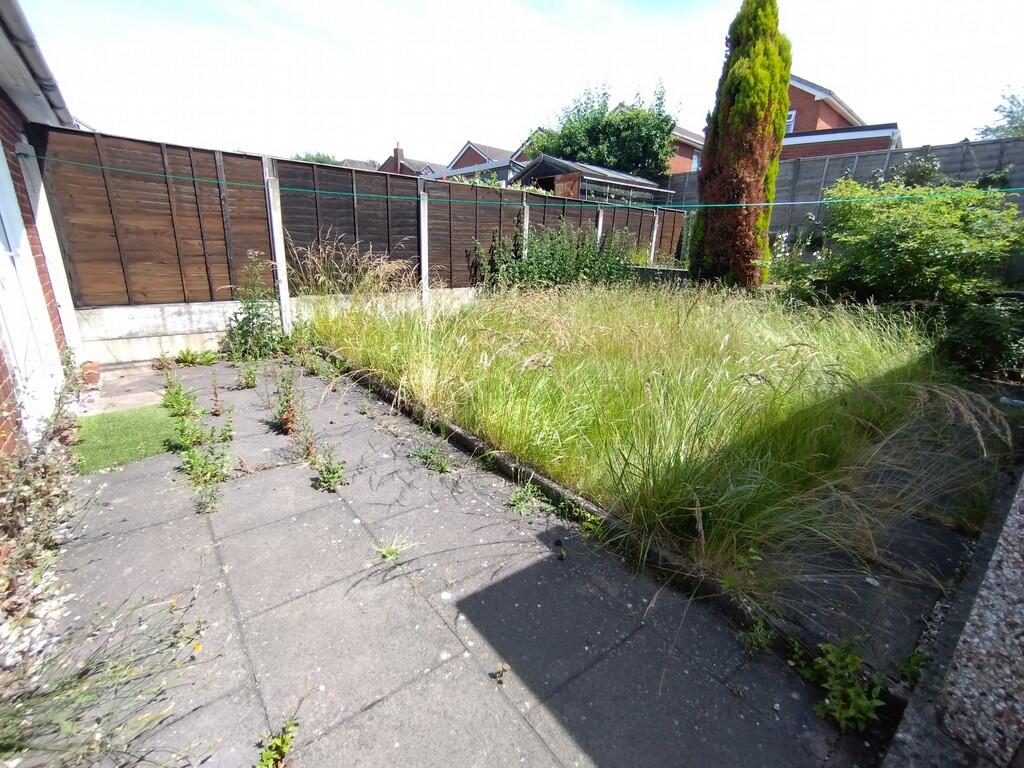 Woodhall Road, Kidsgrove, Stoke-on-Trent photo 4
